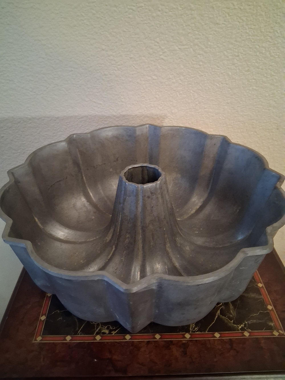 Vintage Gray Bundt Cake Pan Mold - Home Kitchen 10x4in